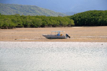 warten auf Hochwasser.