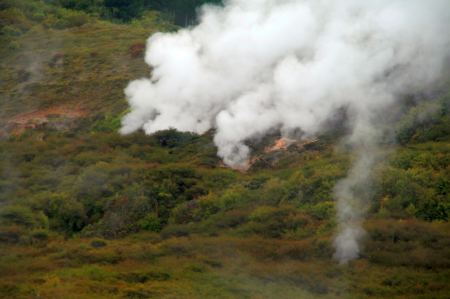 5 Km nÃ¶rdlich von Taupo besichtigenwir die "Craters oft the moon"