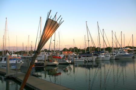 liegen wir hier in der Cullenmarina.