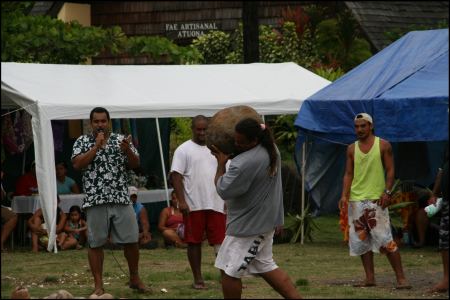 13-dorffest-steine-heben.jpg