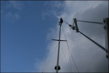 4-sonke-im-mast.jpg